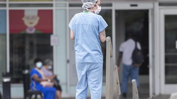 COVID-19: Québec rapporte 19 nouveaux décès et une hausse des hospitalisations