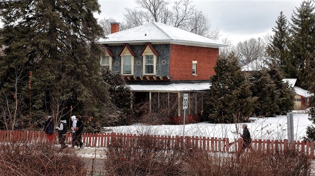 Une maison plus que centenaire en voie d'être démolie à Hudson 