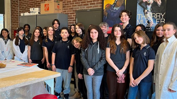 Vernissage le 11 avril : Annick Gauvreau expose avec les élèves en arts de la Cité-des-Jeunes