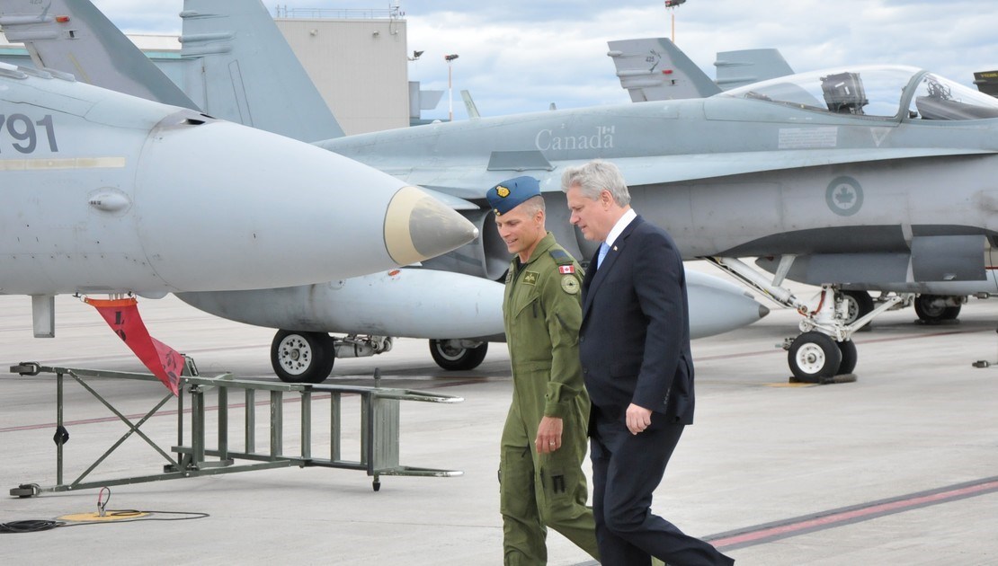 Harper Annonce Un Investissement De 28 M Pour La Base Militaire De Bagotville Saguenay Lac St Jean Neomedia