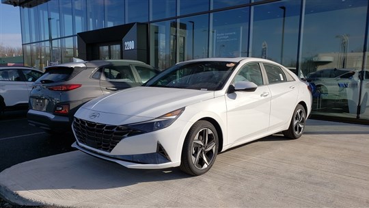 Elantra 2021 : Maintenant disponible en version hybride