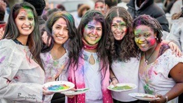L’équinoxe du printemps célébré sous les couleurs de l’Inde