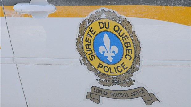 Collision entre un véhicule et un autobus scolaire à Les Cèdres