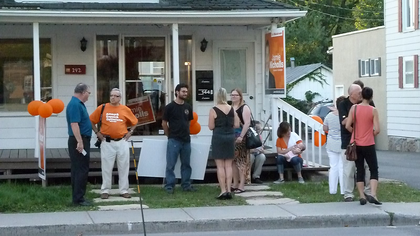 Ouverture du local électoral de Jamie Nicholls dans VaudreuilDorion.