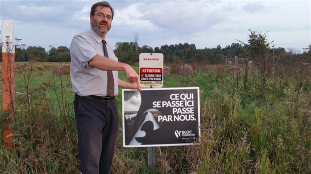 Vincent François, le candidat du Bloc Québecois prend position.