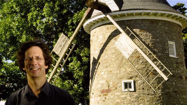 Claude Arsenault raconte l’histoire des moulins à vent du Québec