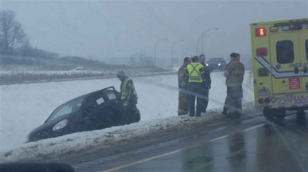 Plusieurs sorties de routes et accrochages sur les routes