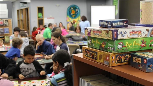 Soirée de jeux de société à la bibliothèque de Vaudreuil-Dorion