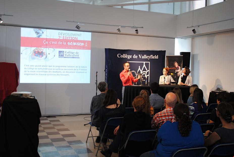 La presentazione della rivista “Ca c’est de la science” al Collège de Valleyfield |  Fodrell Solange