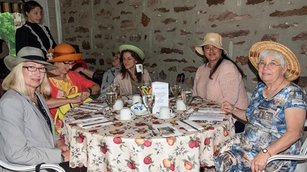 Un salon du thé réussi à la Maison Trestler