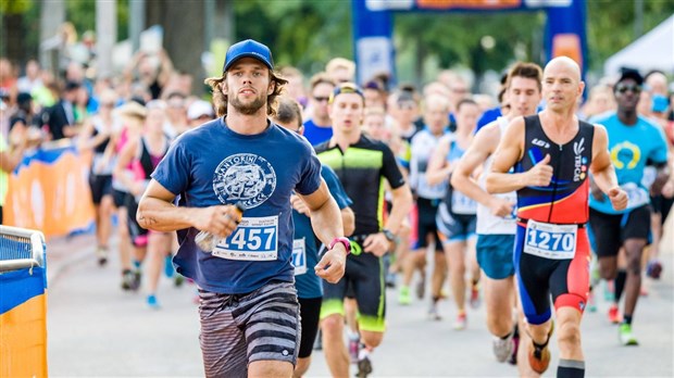 Près de 2000 participants relèvent le défi du Triathlon de Valleyfield
