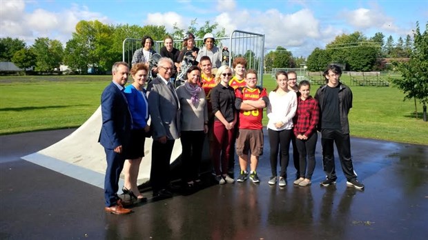 Des investissement de 36 157 $ pour l'embellissement de cours d'école dans la circonscription de Soulanges