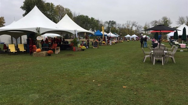 La pluie gâche la 20e édition du Festival des couleurs de Rigaud  