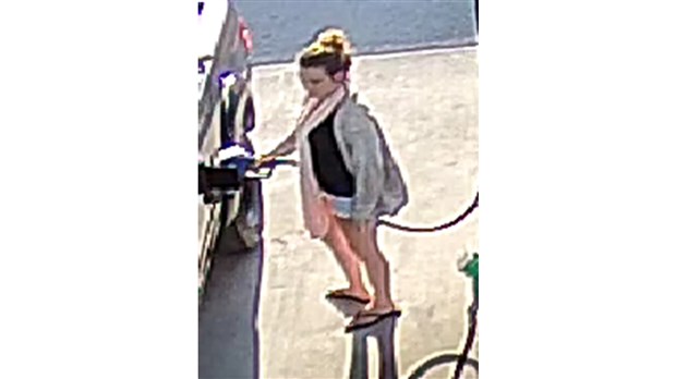 Vol d'essence dans Vaudreuil-Dorion, une suspecte recherchée