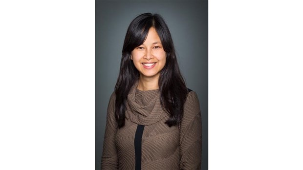 Anne Quach, rassemble la population pour parler des paradis fiscaux