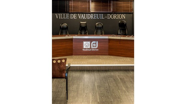 Hôtel-de-Ville, Fête nationale, CIT, une séance du conseil municipal chargée