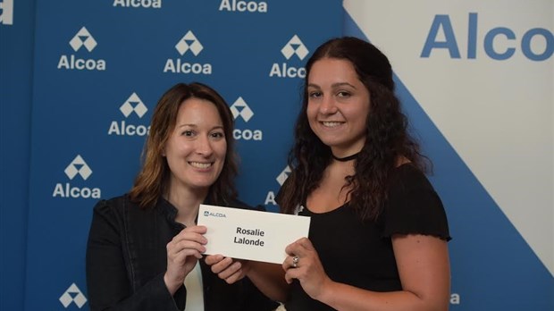 Rosalie Lalonde remporte la bourse Soutien à la réussite académique et sportive d'Alcoa Canada