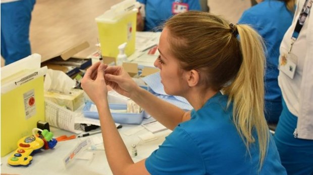 Vaccination : les étudiants de Gérald-Godin vaccinent plus 1200 citoyens