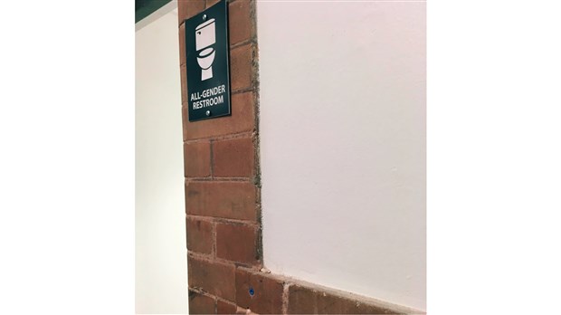 Toilettes mixtes dans les établissements scolaires de la région