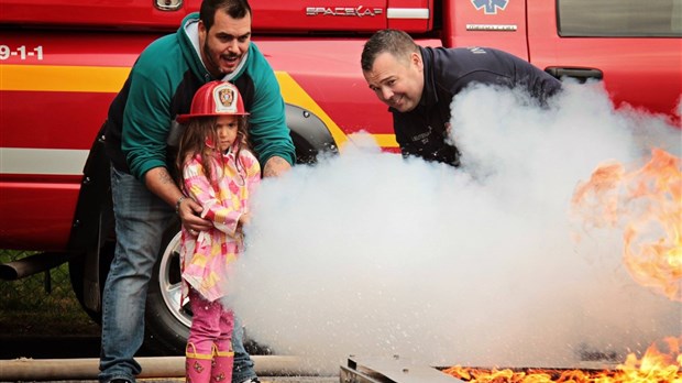 Les pompiers de Les Cèdres lancent la Semaine de la prévention des incendies
