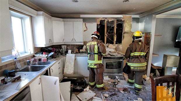 Feu de cuisinière: les pompiers permettent au couple impliqué de se dire oui je le veux comme prévu 