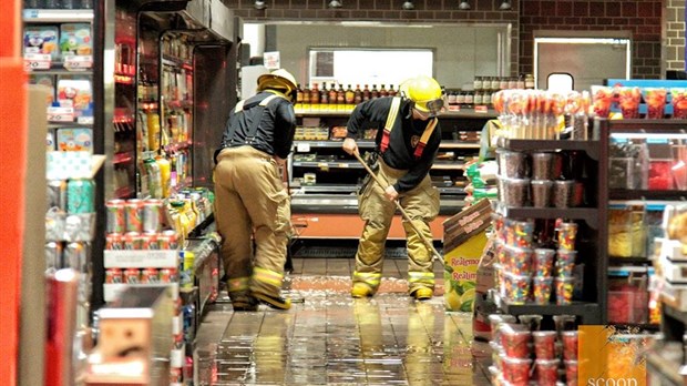 Le bris d’un tuyau inonde un supermarché à Rigaud