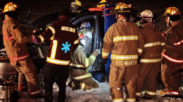 La chaussée glissante est à l'origine d'un accident à Sainte-Justine-de-Newton