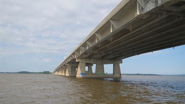 La fin des travaux sur le pont de l'Île-aux-Tourtes est repoussée à la fin du printemps