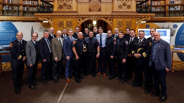 Peter Schiefke rend hommage aux pompiers et premiers répondants de Vaudreuil-Soulanges