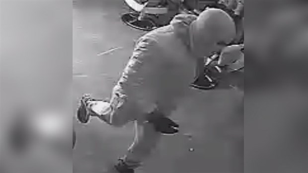 Suspect d'incendie criminel à identifier