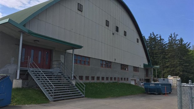 Plus de 455 000 $ pour l'aréna du Collège Bourget 