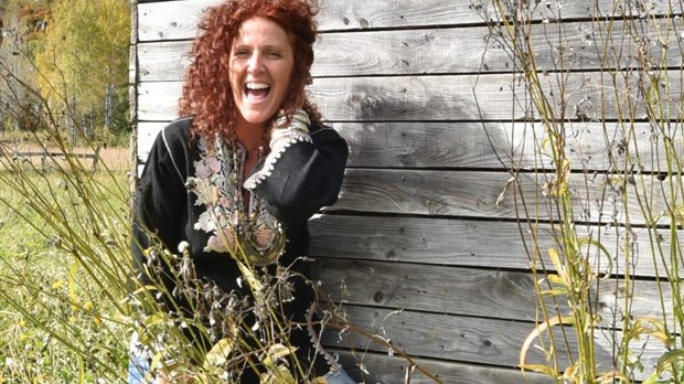 Angel Forrest, Monkeyjunk et Guy Bélanger sur la scène du VIP en Blues