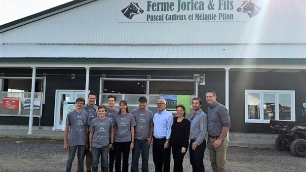 Lucie Charlebois visite les fermes de Soulanges