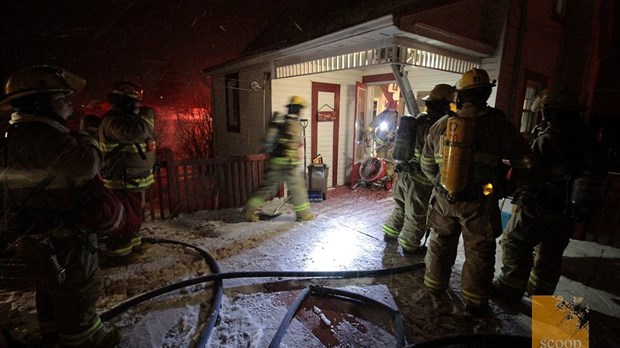 La fumée force l'évacuation d'une maison à Sainte-Marthe