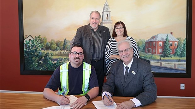 Un contrat de travail de huit ans pour les employés de Saint-Polycarpe