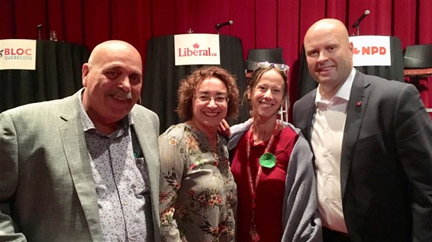 Quatre candidats, trois thèmes et de beaux échanges au débat du Collège de Valleyfield 