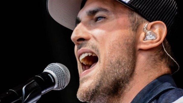 Yvan Pedneault chante pour la différence