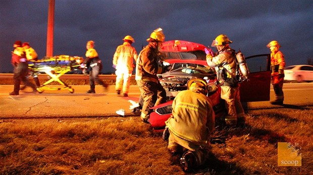 Accident sur l'autoroute 20 : un automobiliste est transporté à l'hôpital