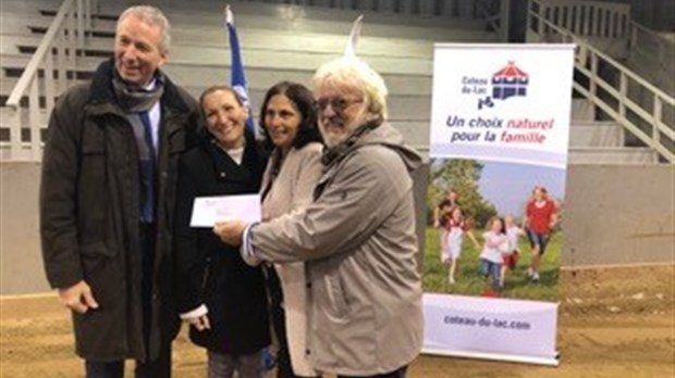 Le ministre Lamontagne rencontre les agriculteurs de la région
