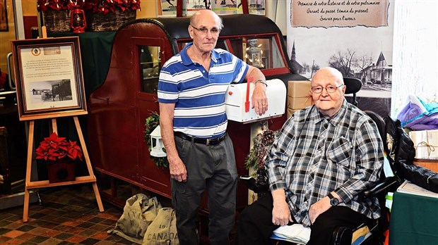 Histoire : Une voiture postale datant de 1942 exposée à Saint-Lazare