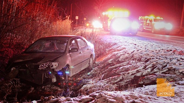 Un automobiliste perd la maîtrise de son véhicule sur la route 201 à Sainte-Marthe