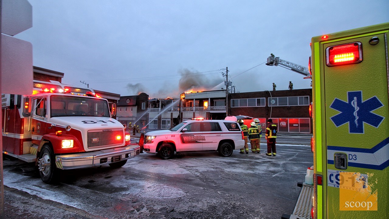 En cours un incendie fait rage à Valleyfield