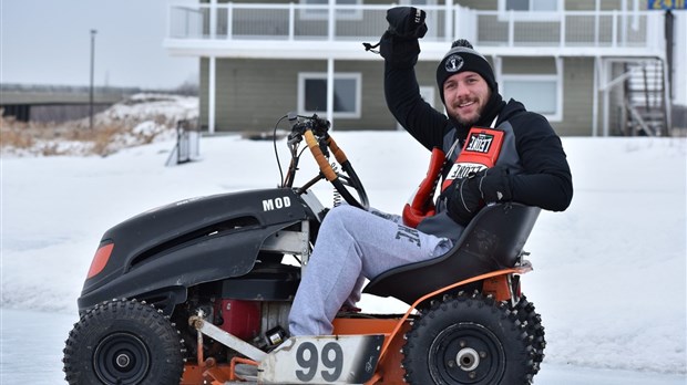 Grand prix de tracteurs à gazon sur glace : inscrivez-vous