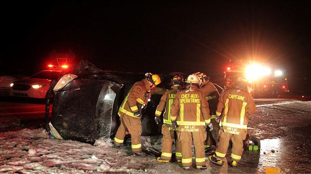 Un capotage fait un blessé léger sur l’autoroute 20 est 