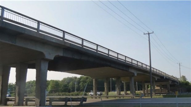Pétition pour la reconstruction rapide du pont d'étagement du chemin des Chenaux 