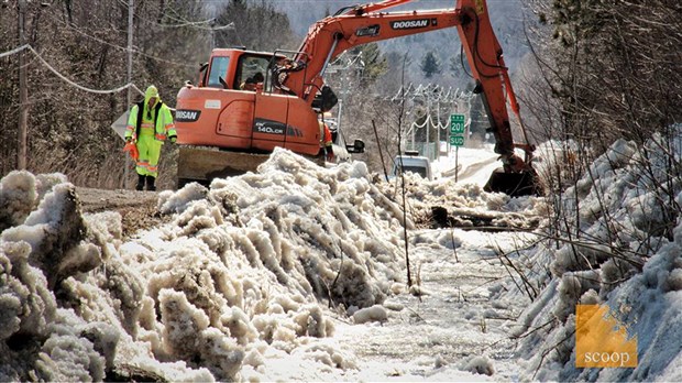 Le MTQ procède au déglaçage de ponceaux à Rigaud 