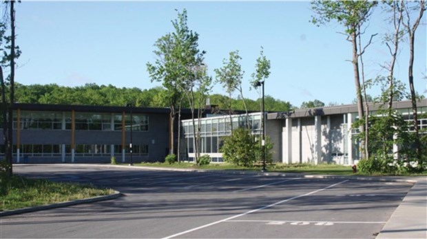 Fausse alerte à l'école secondaire du Chêne-Bleu de Pincourt ce matin 