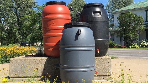 La Municipalité de Saint-Zotique met en vente des barils récupérateurs d'eau