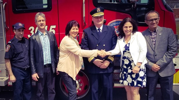 Entente historique entre les pompiers de Les Coteaux et de Coteau-du-Lac