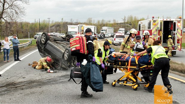 Pont Monseigneur-Langlois: un enquêteur en collision dépêché sur place 